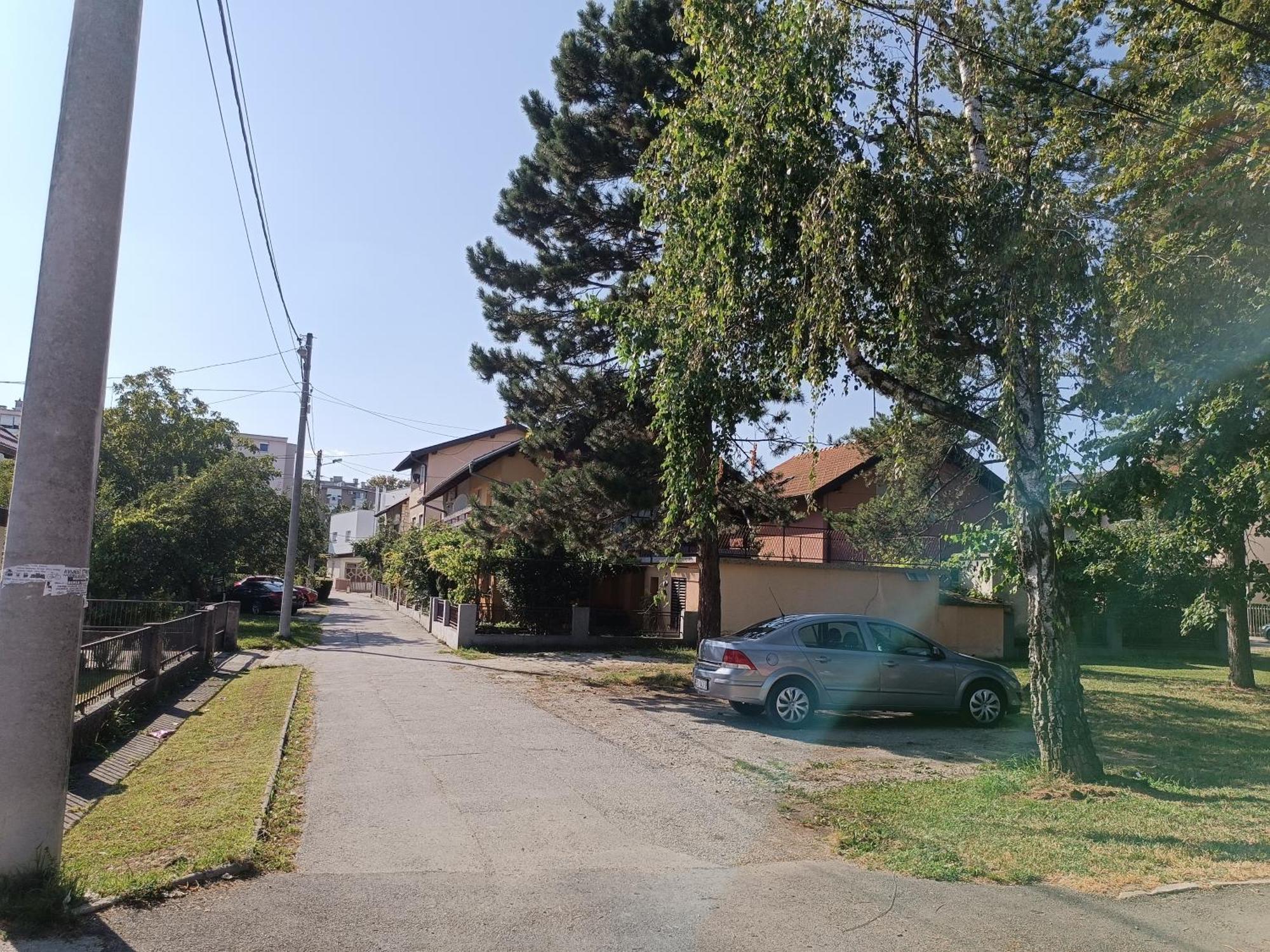 Cozy 1-Bdrm Apt In Dubec, Ideal For Work Or Study Sesvete Exterior photo